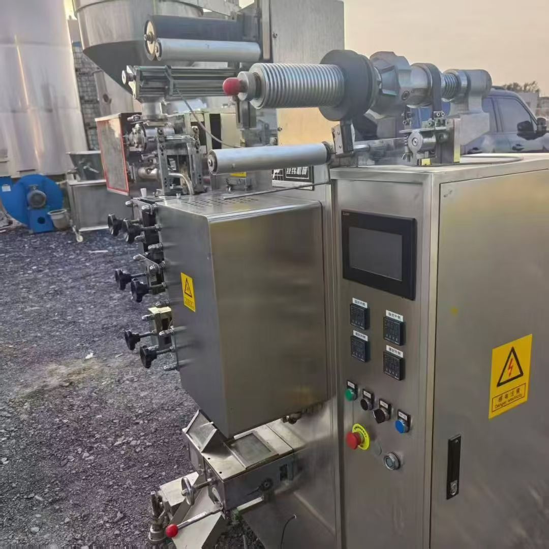 转让二手液体包装机 一台成都经纬产三边封液体酱料包装机