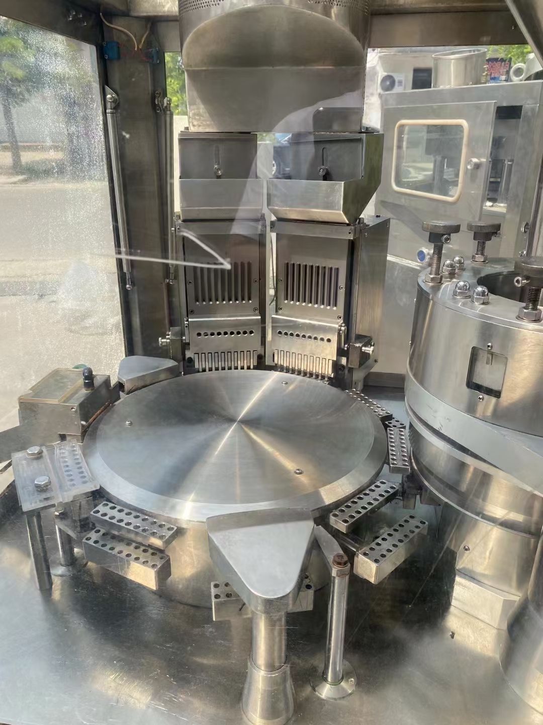 转让二手胶囊填充机 一台2300型华旭机械产1号模具软胶囊填充机