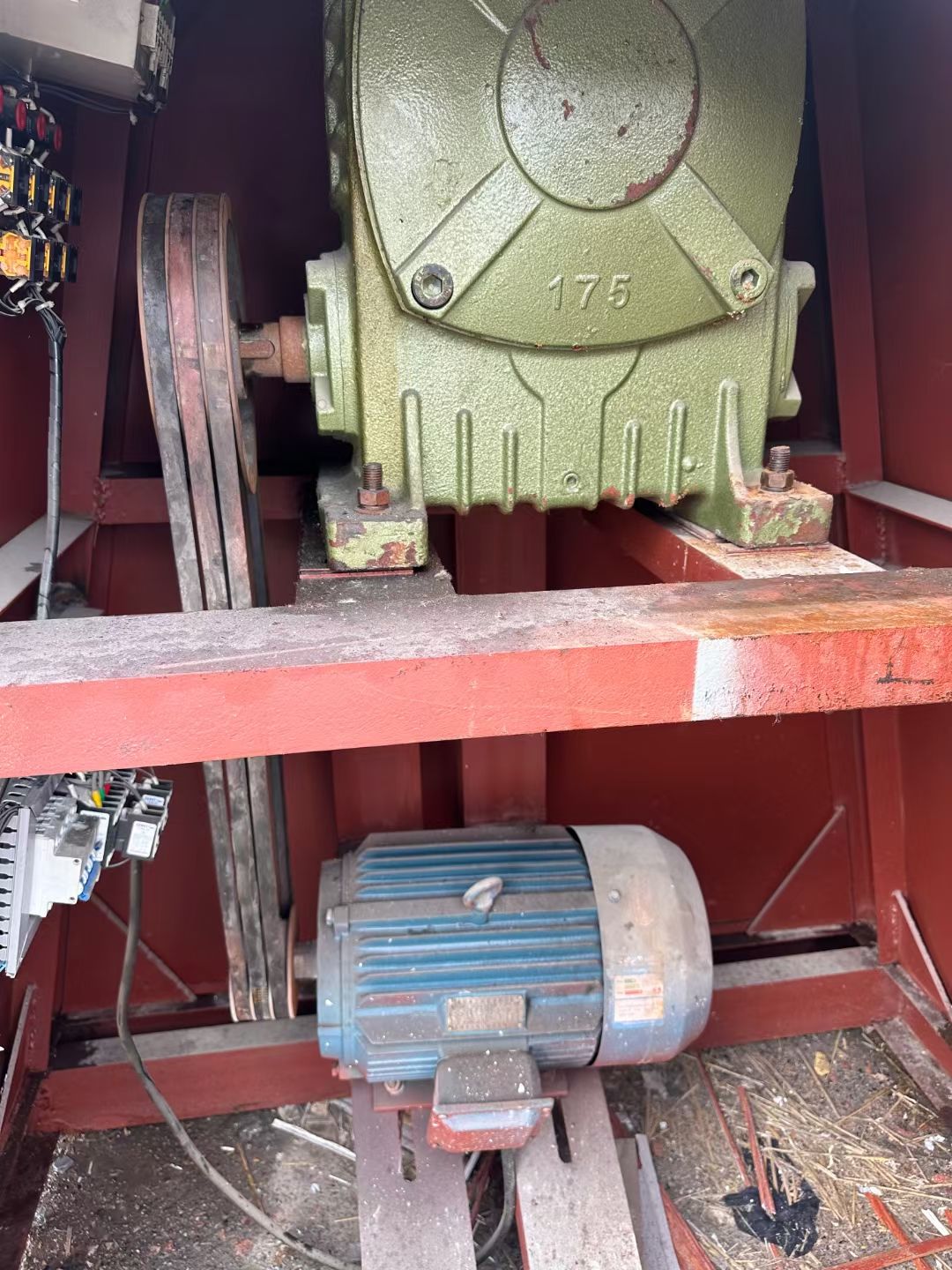 转让二手双锥干燥机 一台容积1500L外碳钢内搪瓷双锥真空干燥机