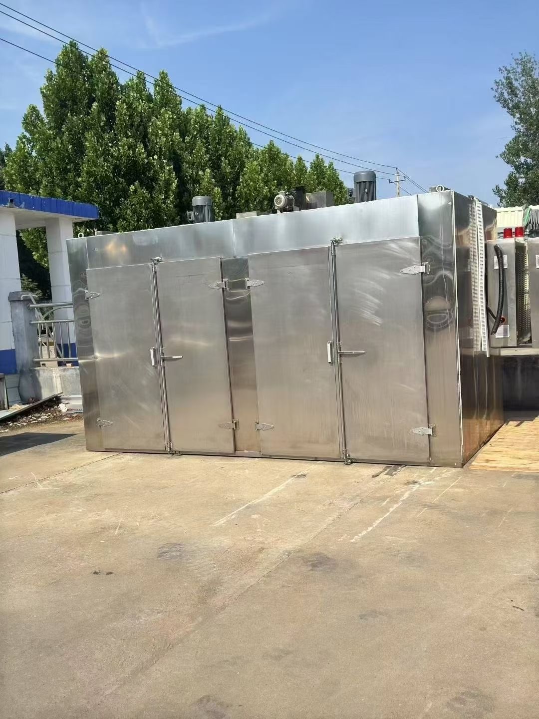 转让二手热风烘箱 两台四门八车电加热热风循环烘箱