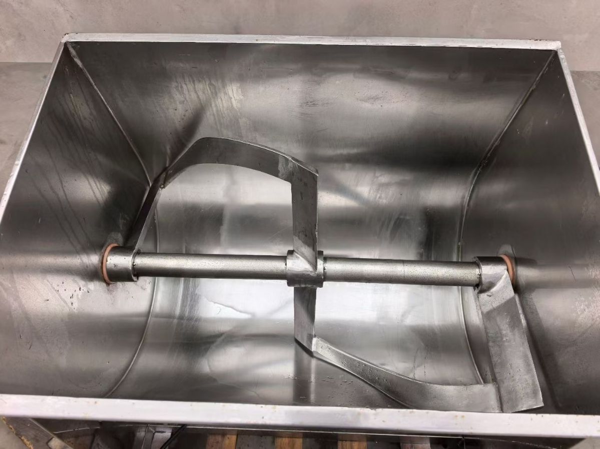 转让二手槽型混合机 一台容积200升制药级卧式槽型混合机