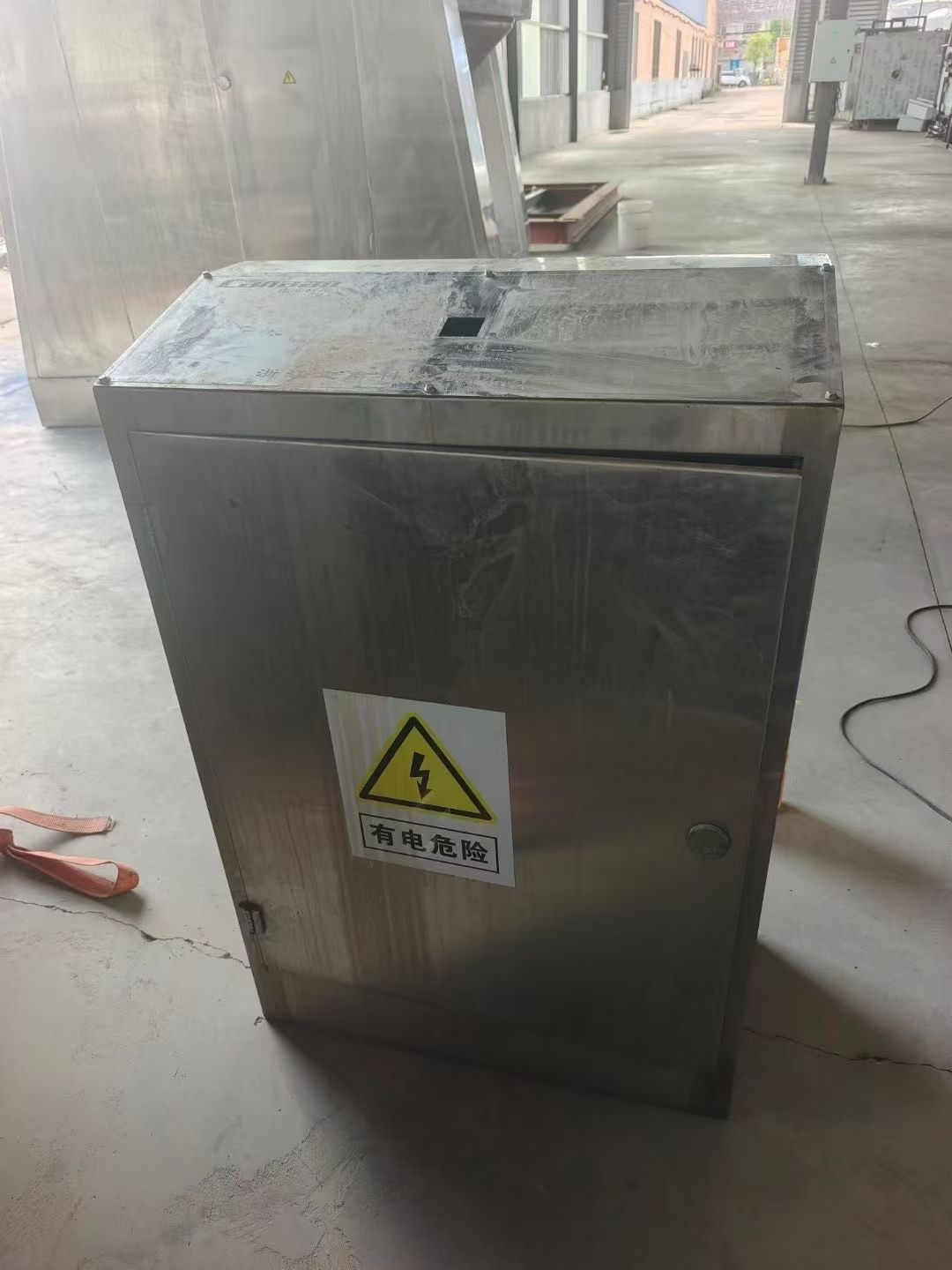 转让二手方锥混合机 一台容积4000升浙江迦南产方锥混合机