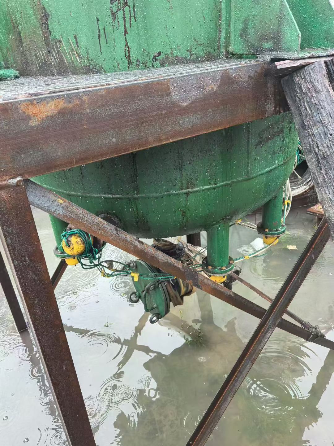 转让二手不锈钢反应釜 一台容积500升电加热不锈钢反应釜