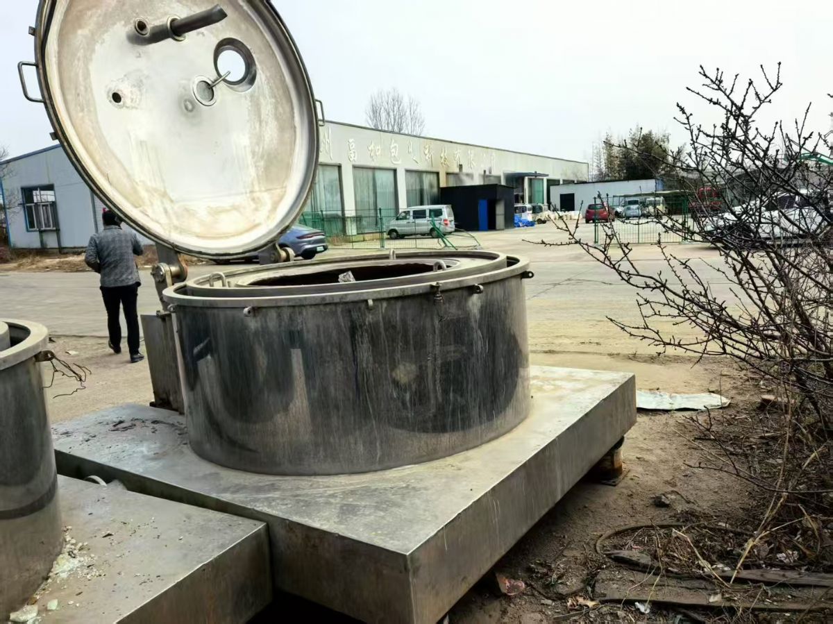 转让二手平板离心机 两台1500型材质316L平板吊带离心机