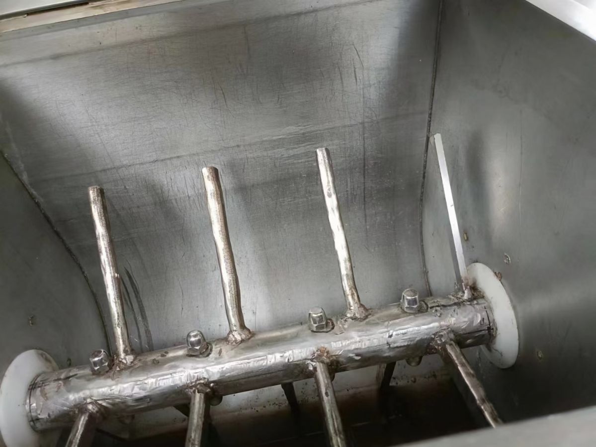 转让二手真空和面机 一台容积50公斤卧式真空和面机