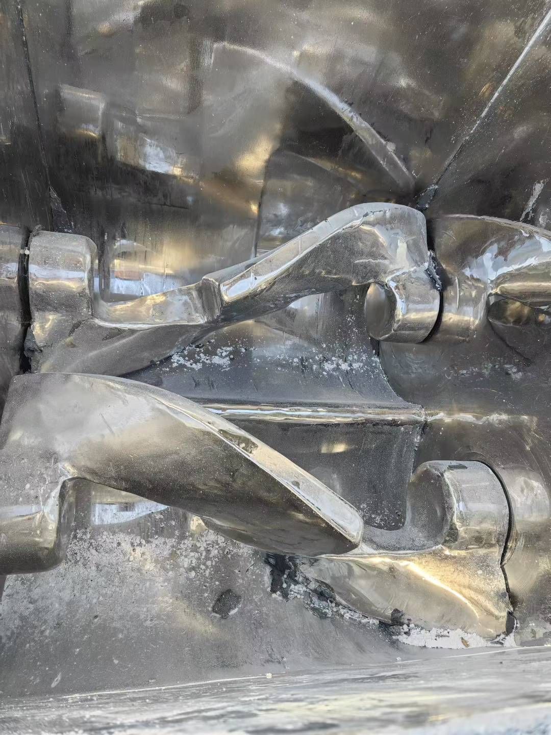 转让二手真空捏合机 一台容积300升如皋腾飞产翻缸真空捏合机