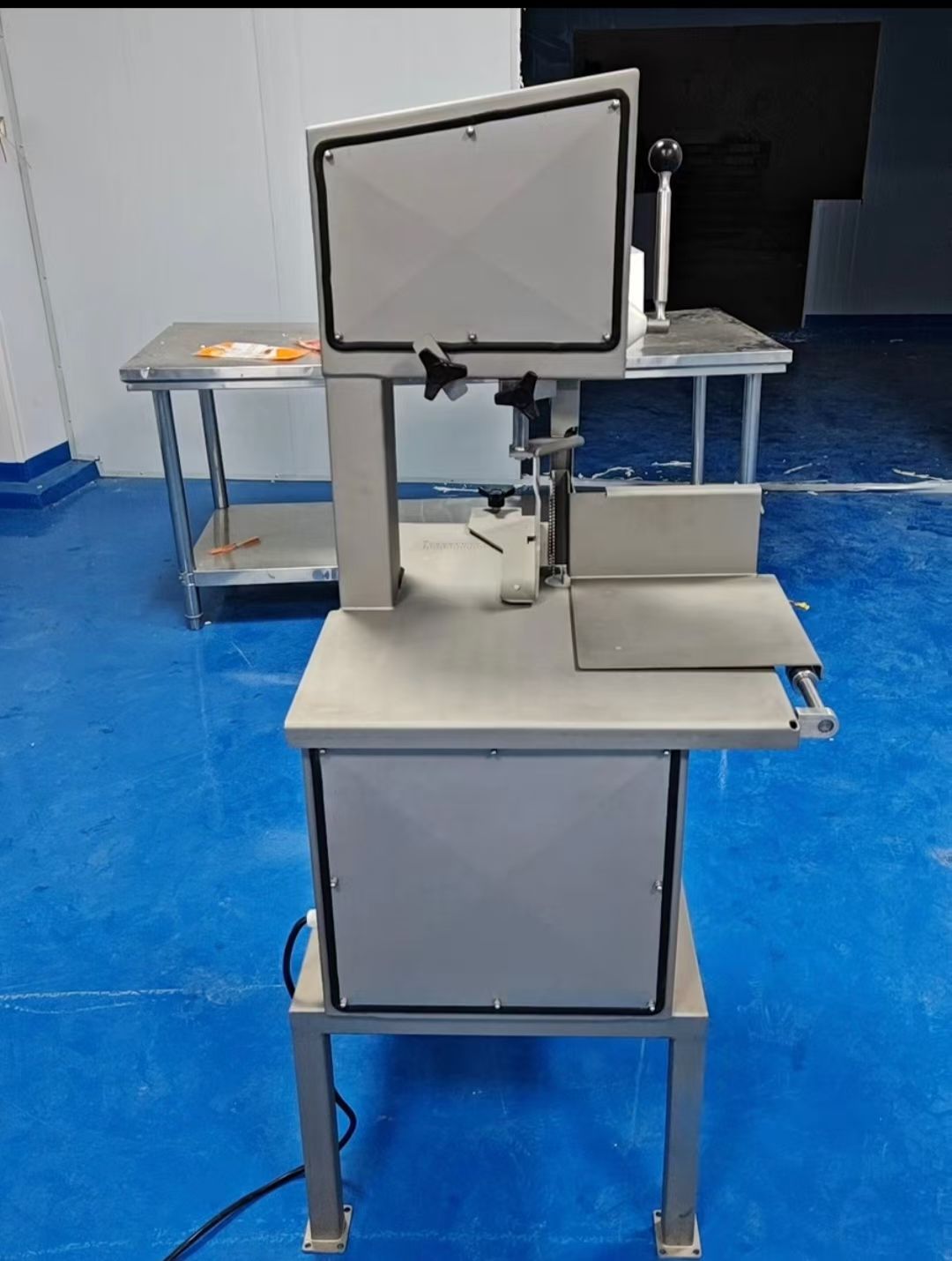 转让二手锯骨机一台达瑞宝产260型全自动锯骨机