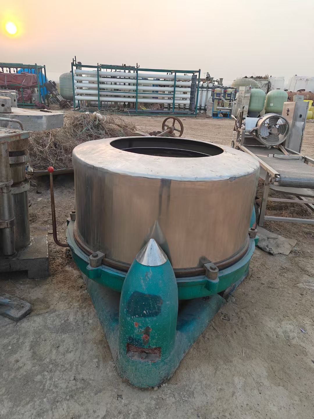 转让二手三足离心机 一台直径1米牡丹产三足脱水离心机