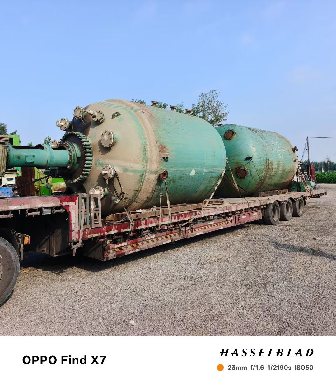 转让二手搪瓷反应釜 四台容积20立方工塘产闭式搪瓷反应釜