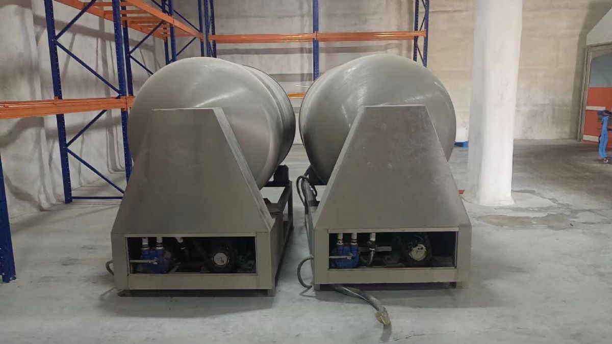 转让二手真空滚揉机 两台容积2000L诸城产变频真空滚揉机