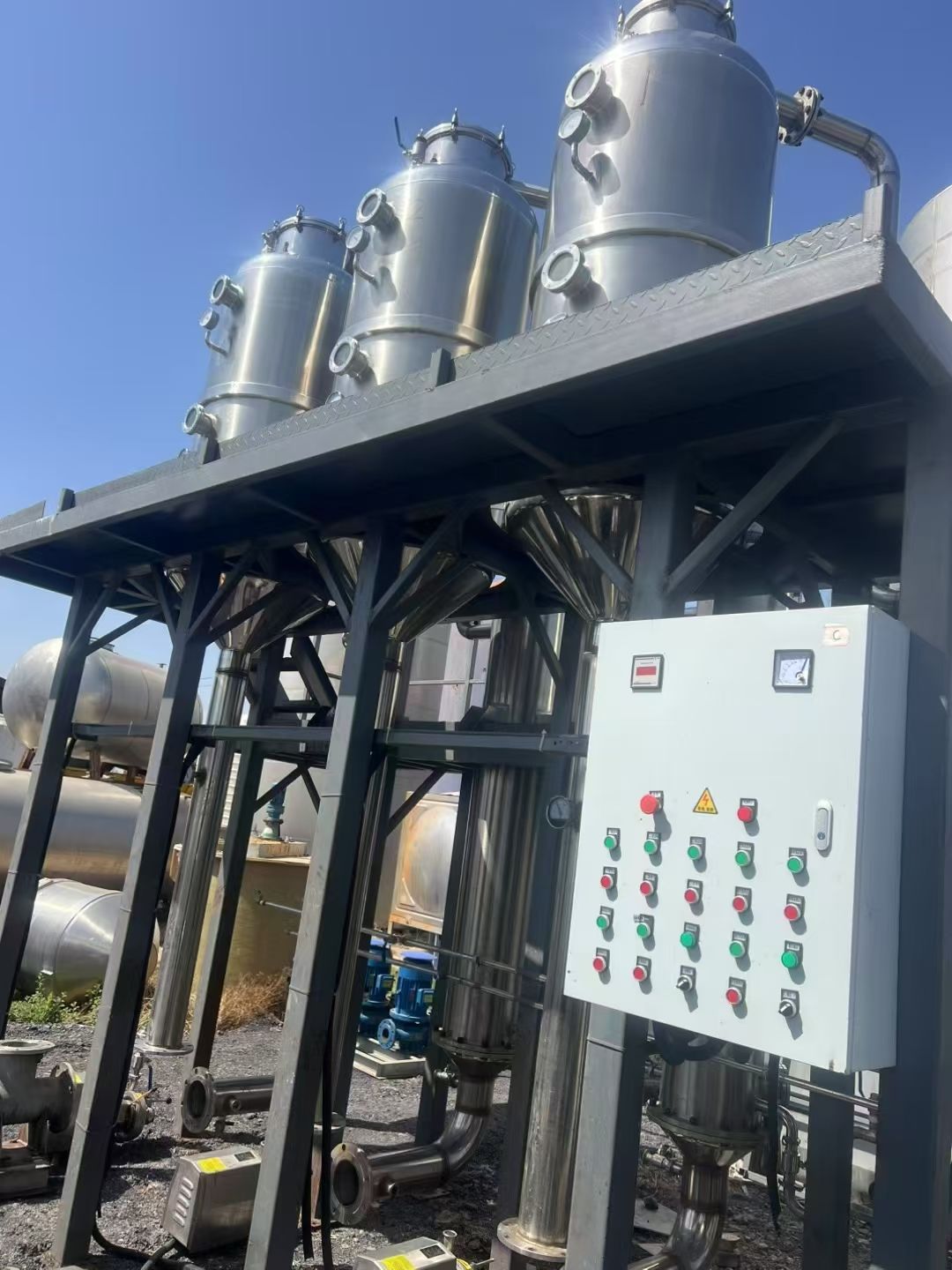 转让二手强制循环蒸发器 一套容积500升三效强制循环蒸发器