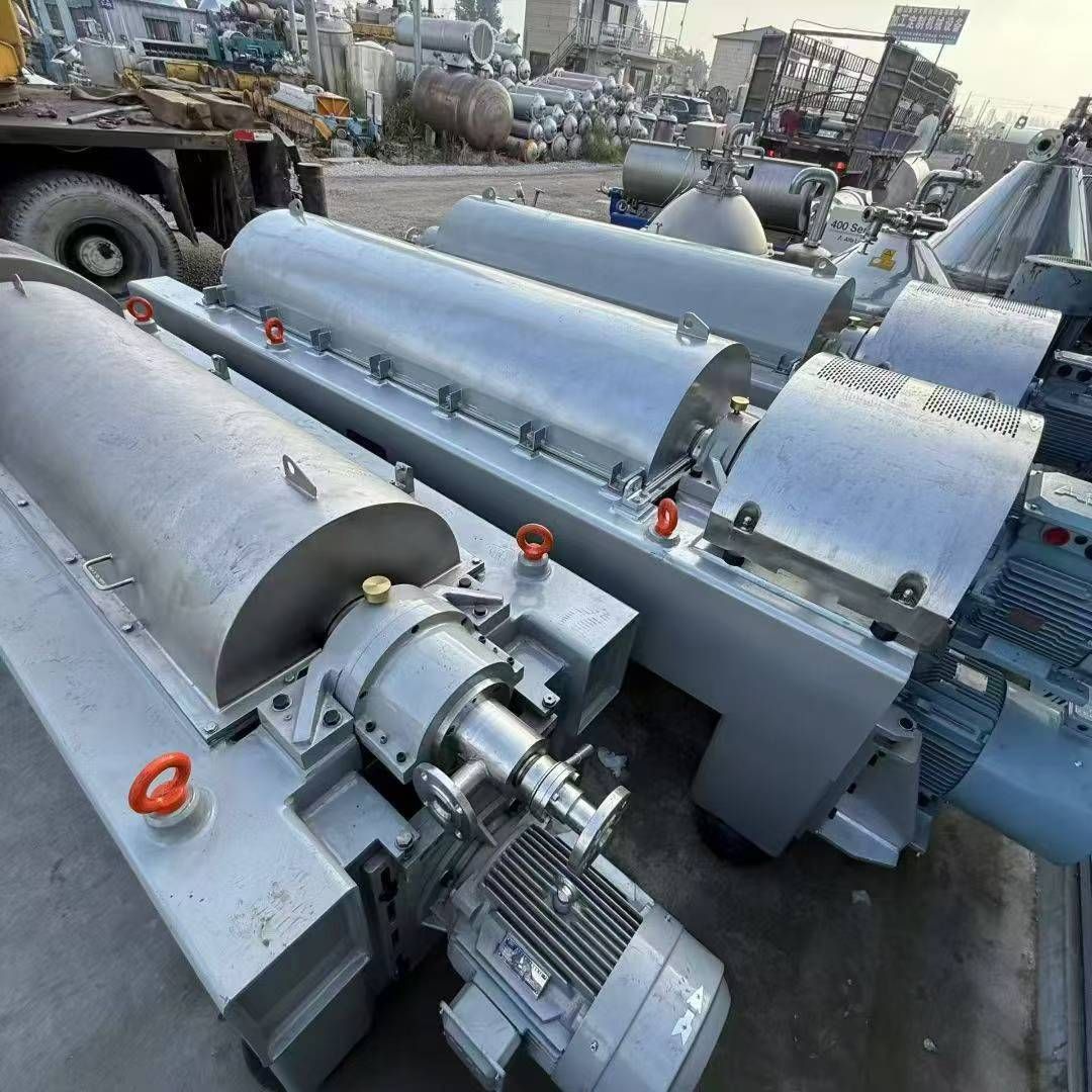 转让二手卧螺离心机 350-450型江苏巨能产油水渣三项卧螺离心机