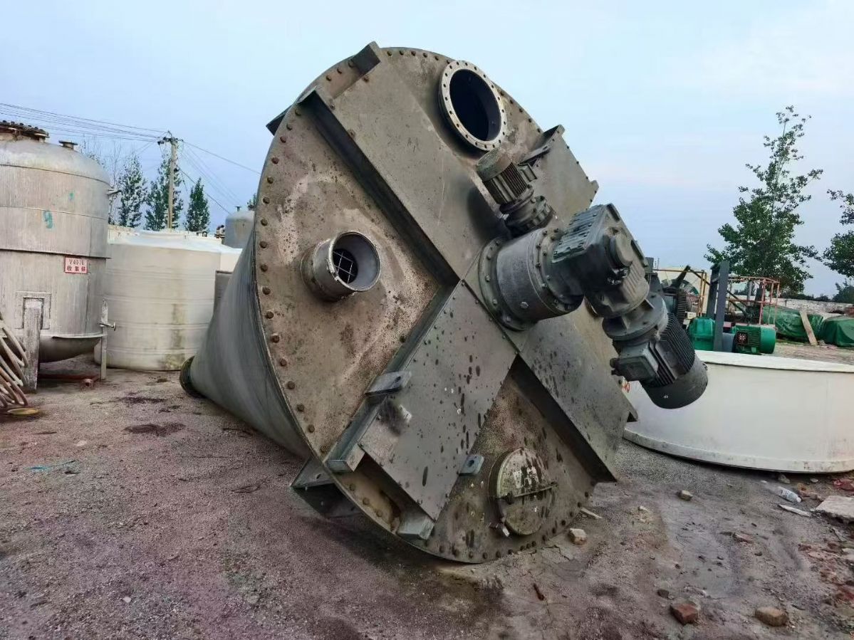 转让二手锥形混合机 两台容积15立方双龙产双螺旋锥形混合机