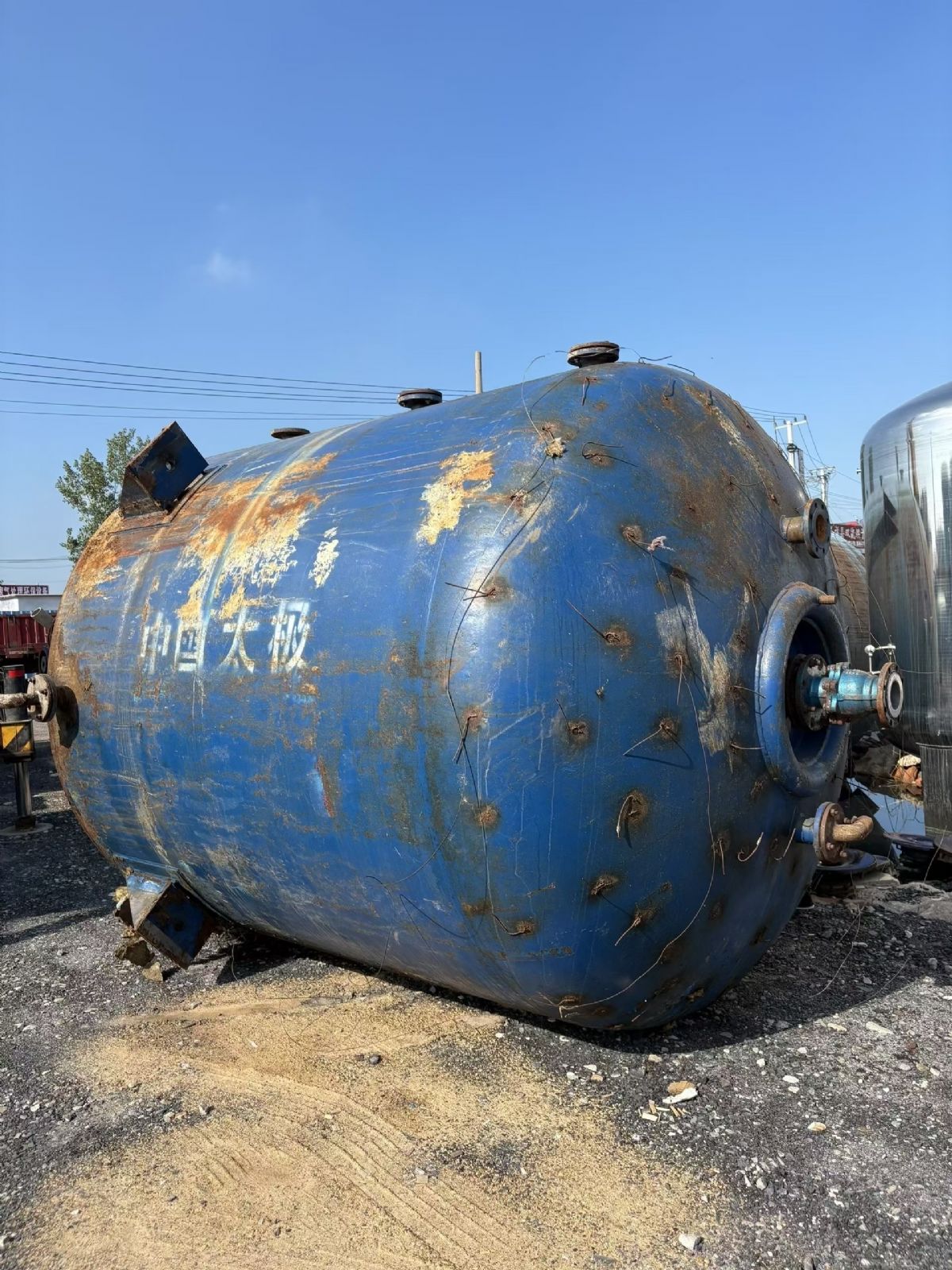 转让二手搪瓷反应釜 两台容积10立方淄博太极产闭式搪瓷反应釜