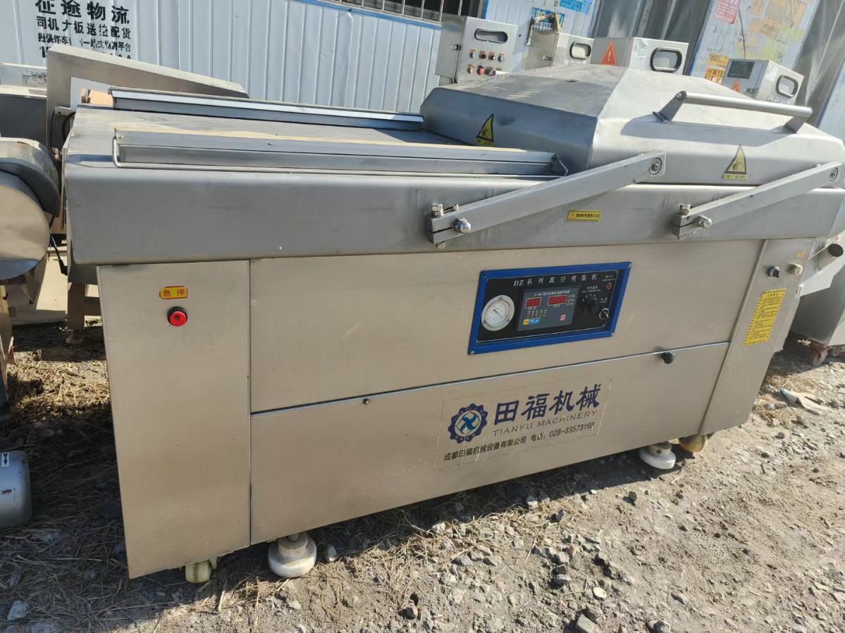 转让二手真空包装机 一台800型自动翻盖双室真空包装机