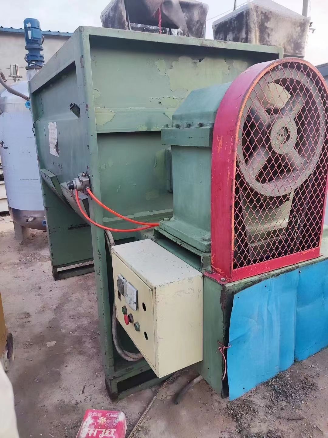 转让二手螺带混合机 一台容积2立方电加热气动阀门不锈钢螺带混合机