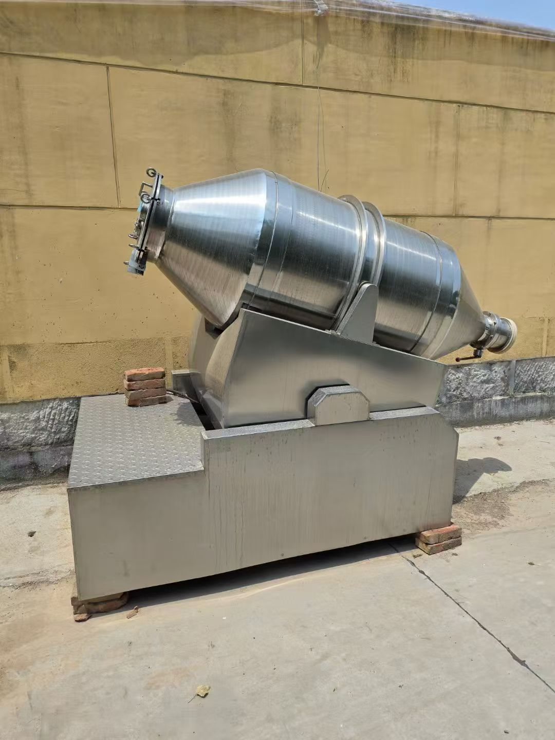 转让二手二维混合机 一台容积1000升高效二维运动混合机