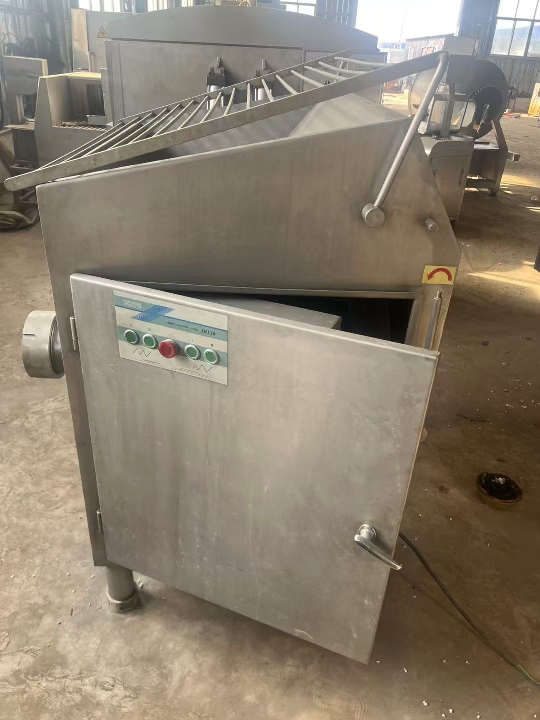 转让二手冻肉绞肉机 一台130型吉祥产双轴冻肉绞肉机