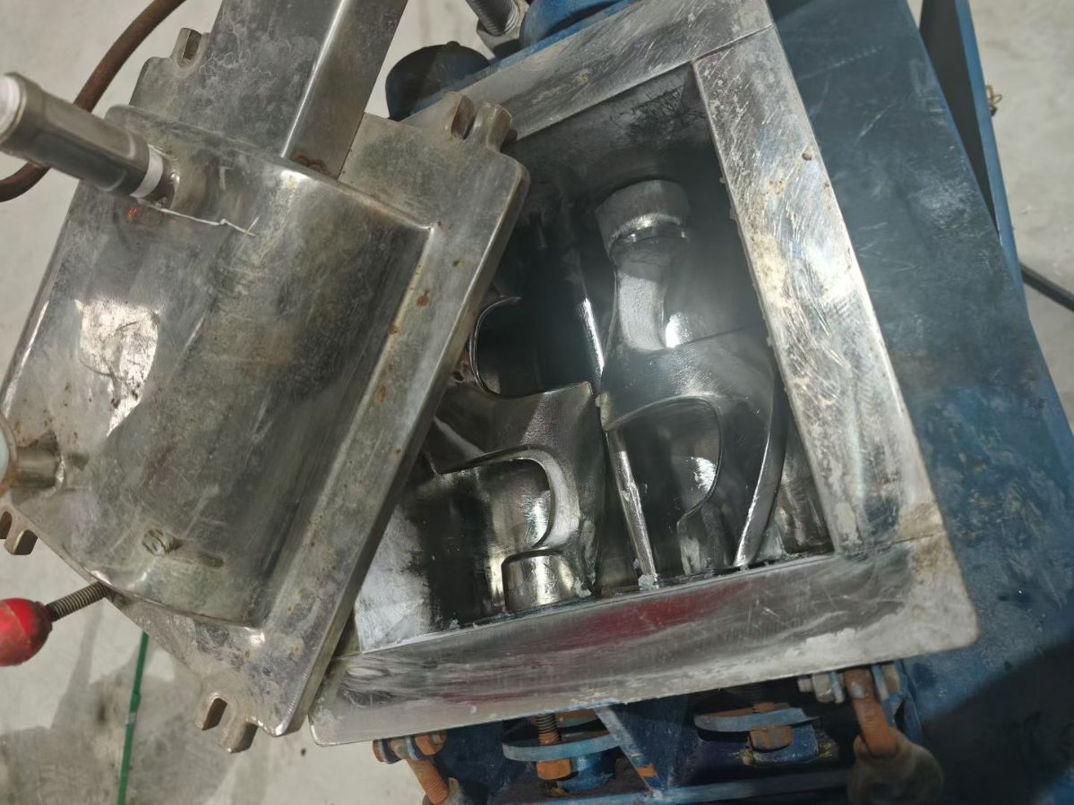 转让二手真空捏合机 一台容积5升如皋通达产电加热真空捏合机