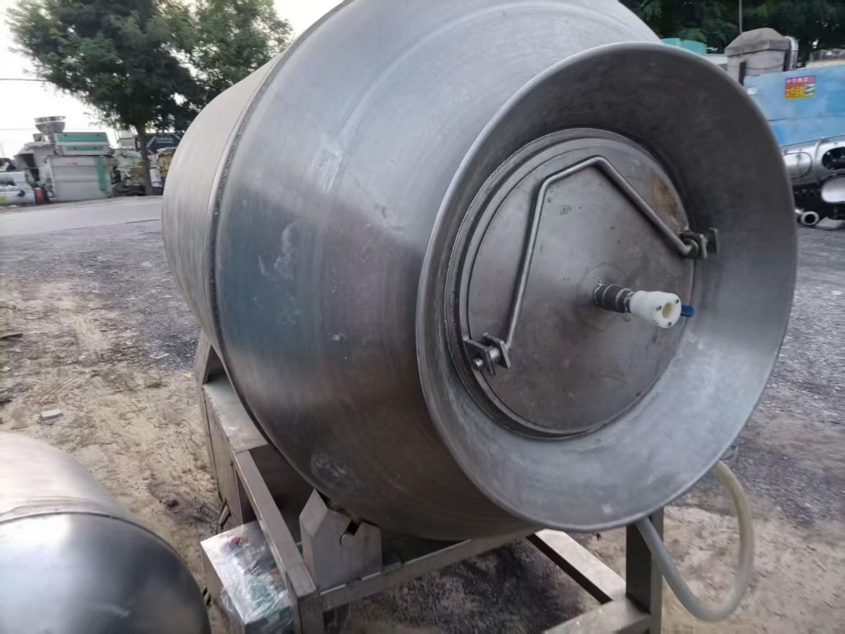 转让二手真空滚揉机 一台容积1800升可变频调速真空滚揉机