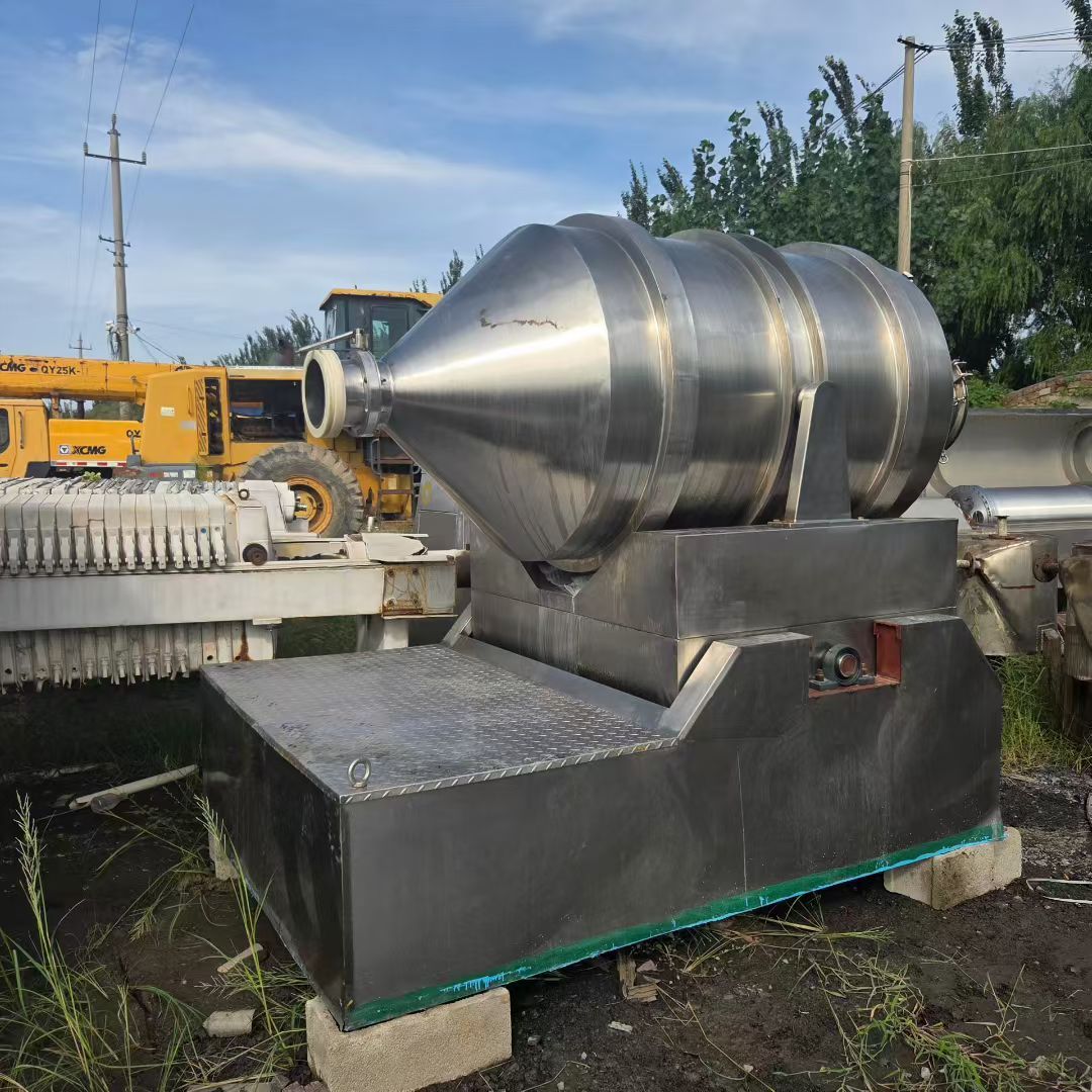 转让二手二维混合机 一台容积2000升食品级二维运动混合机