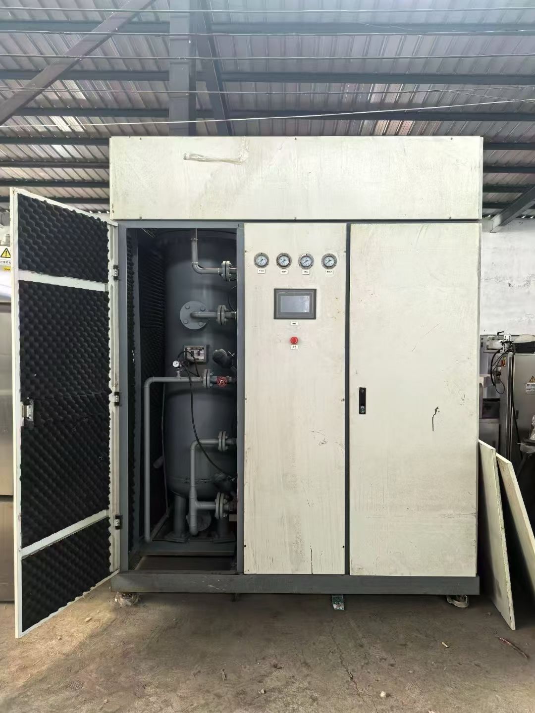 转让二手制氮机 一套容积40立方纯度99.99空气分离制氮机