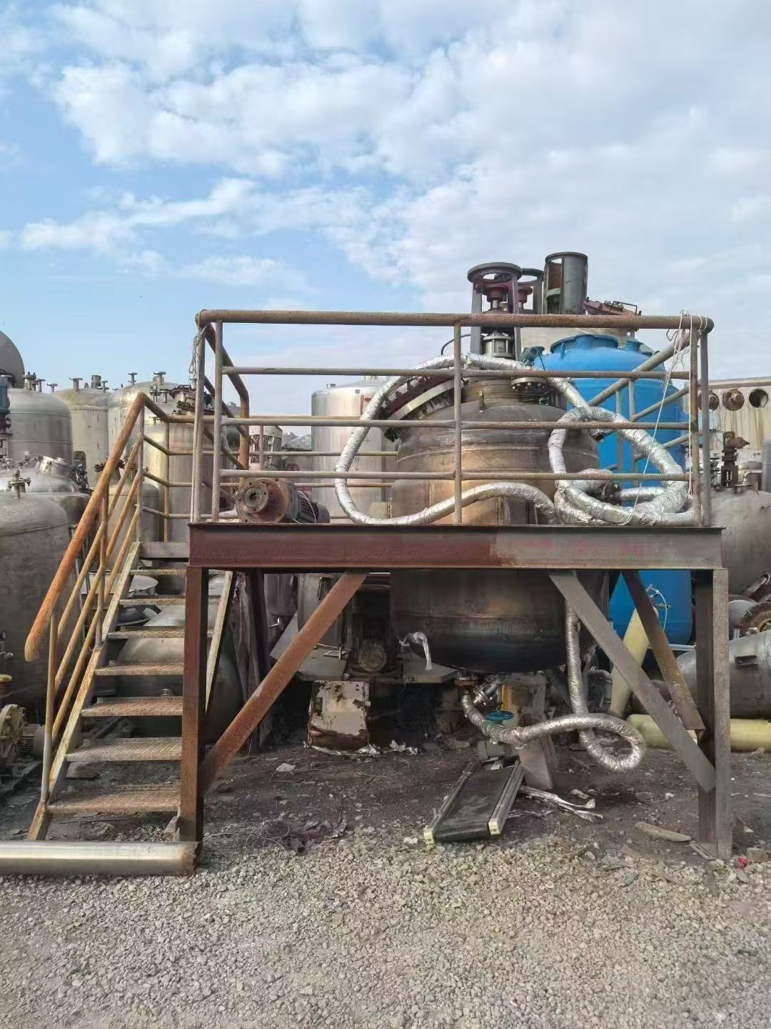 转让二手钛材反应釜 两台容积1000L全钛材高压反应釜