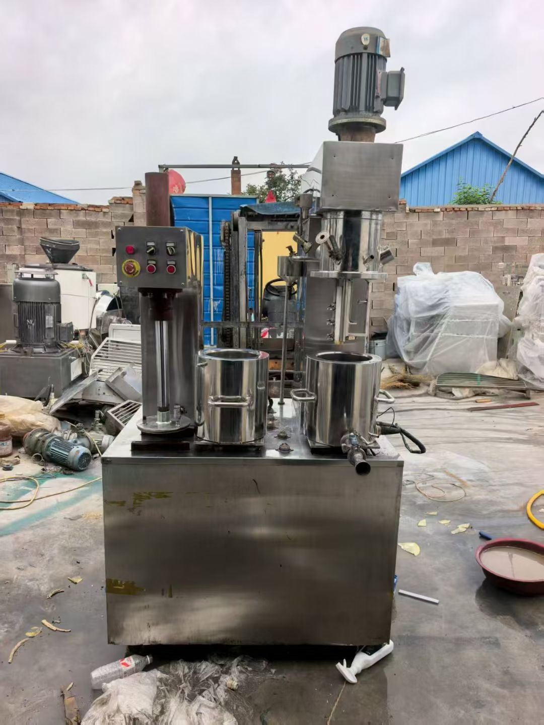 转让二手行星搅拌机 一台容积8升配套压料机双行星搅拌机