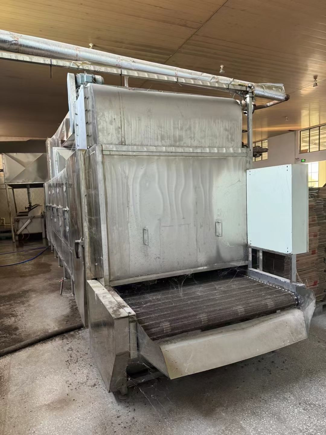 转让二手网带烘干机 一套宽度1.2米X8米5层蒸汽加热网带烘干机