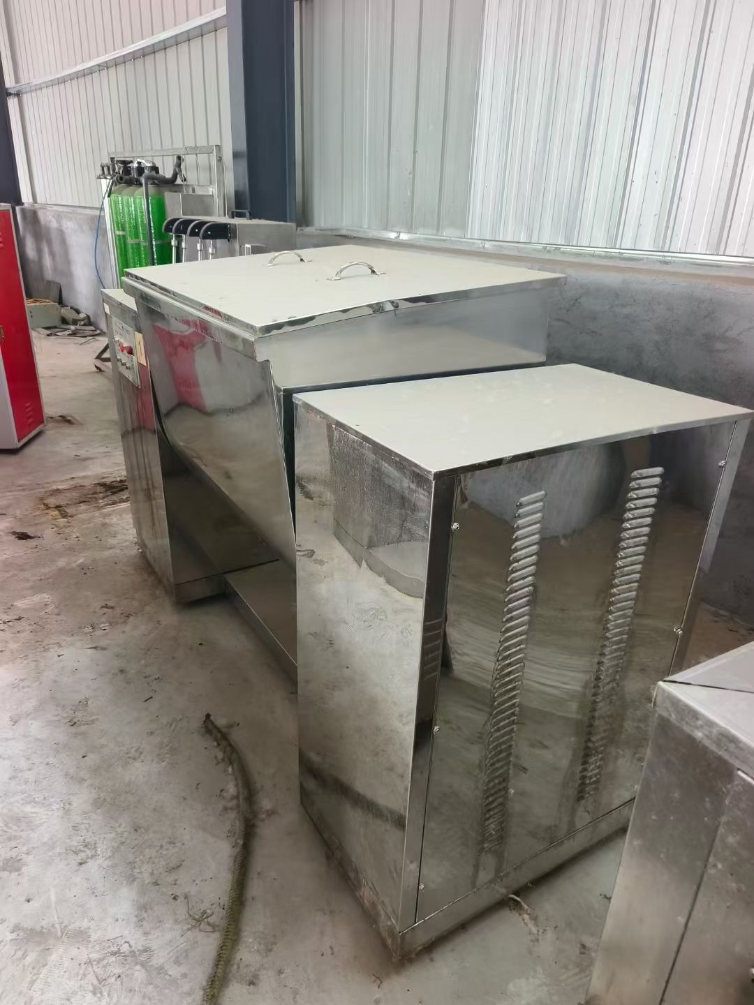 转让二手槽型混合机 一台容积600升全不锈钢卧式槽型混合机