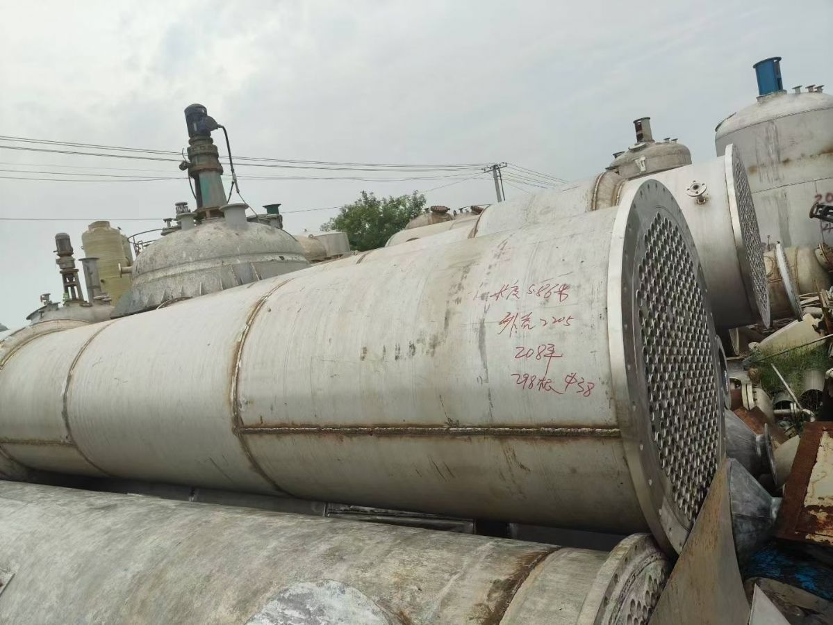 转让二手钛材换热器 一台面积208平方钛材质列管换热器