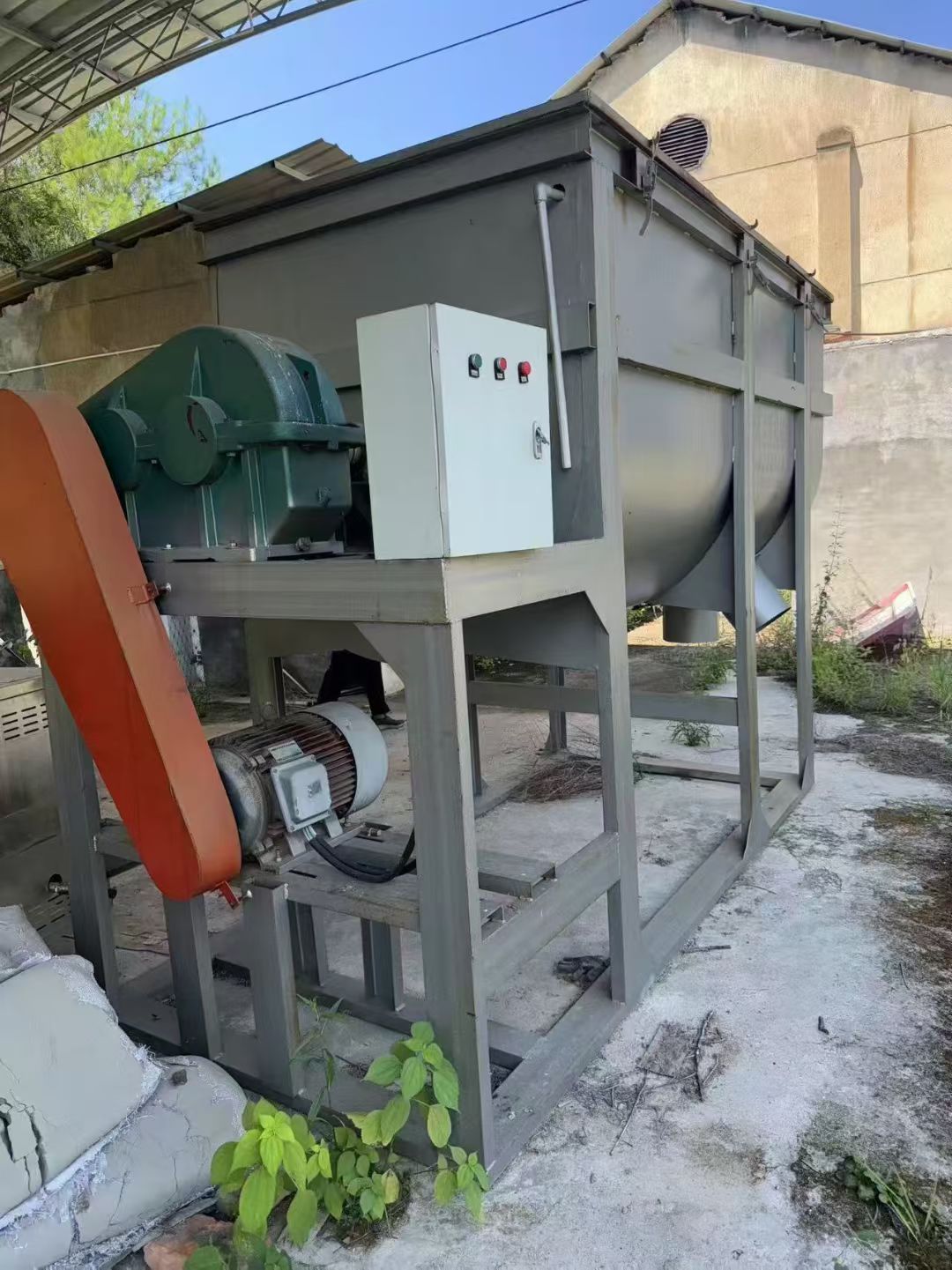 转让二手螺带混合机 一台容积5立方碳钢材质螺带搅拌混合机