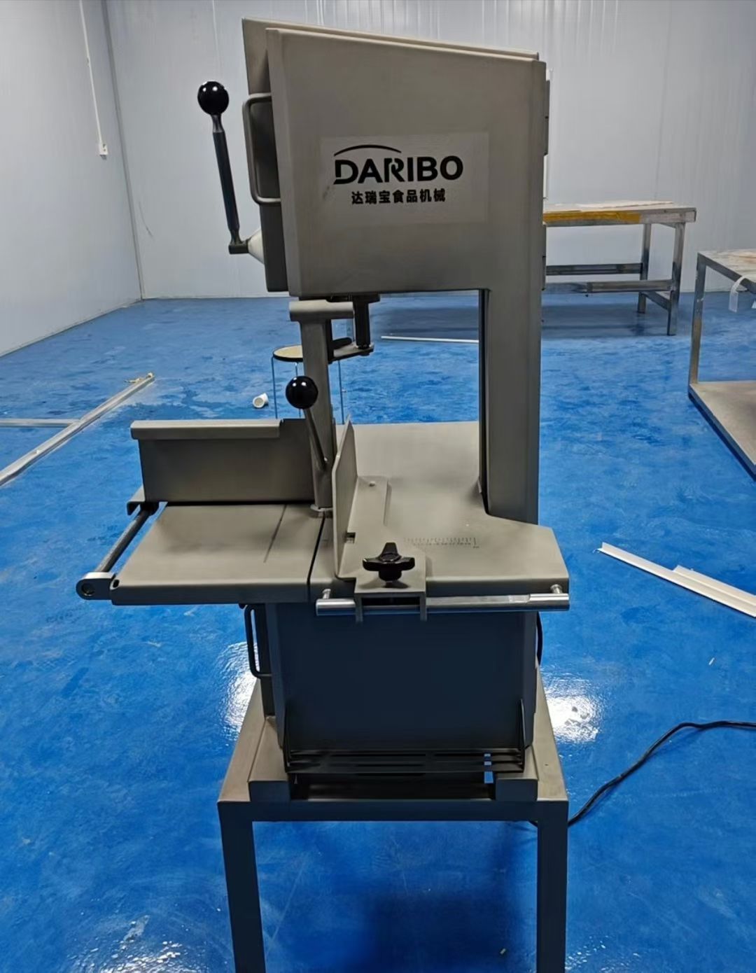 转让二手锯骨机一台达瑞宝产260型全自动锯骨机