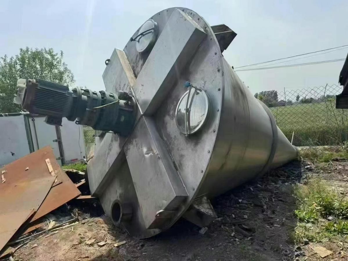 转让二手锥形混合机 一台容积15立方双螺旋锥形混合机