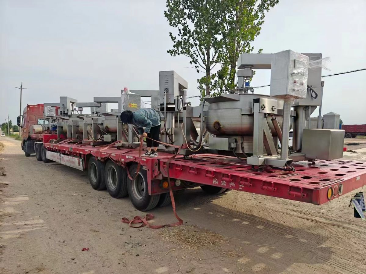 转让二手行星炒锅 六台容积650L燃气加热全自动行星炒锅