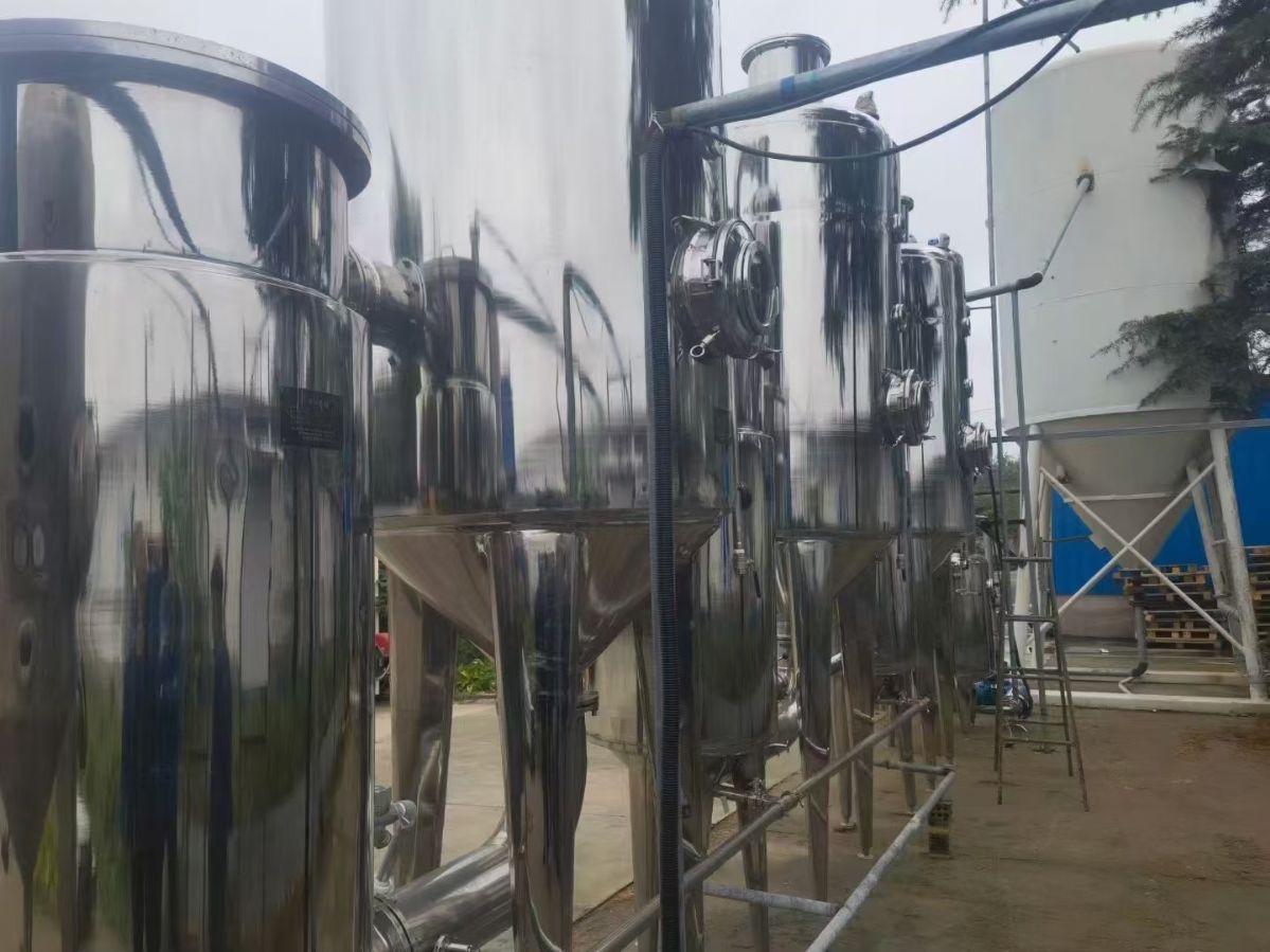 转让二手浓缩蒸发器 一套三效三吨节能式浓缩蒸发器