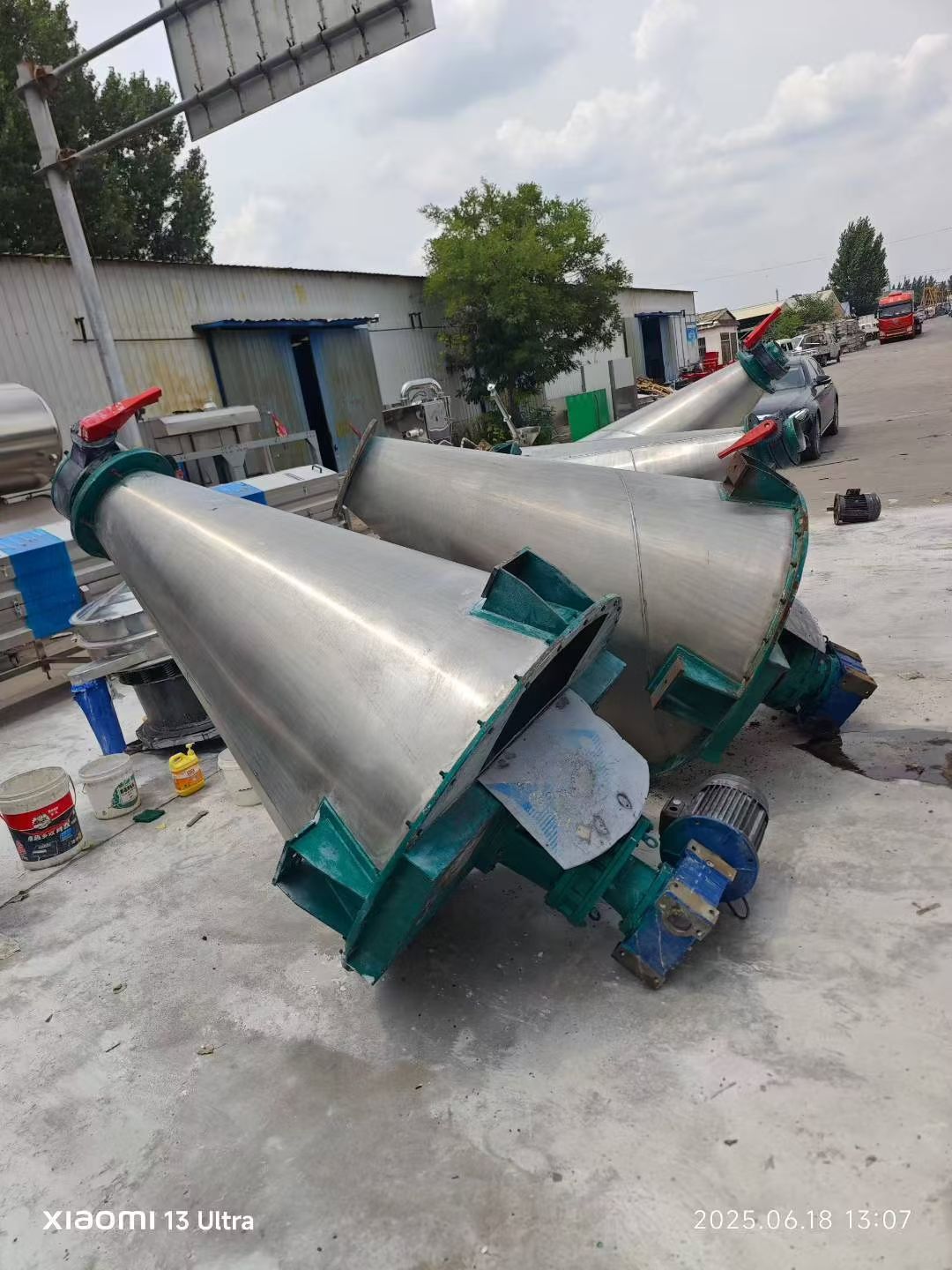 转让二手锥型混合机 三台容积1立方双螺旋锥形混合机