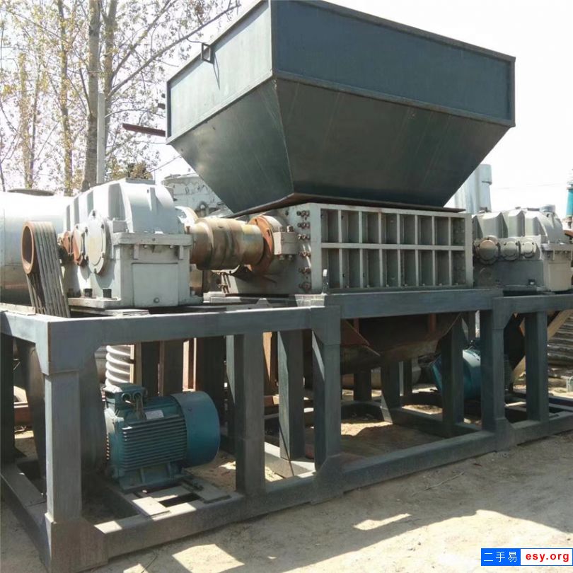 轉(zhuǎn)讓1000型撕碎機(jī)一套