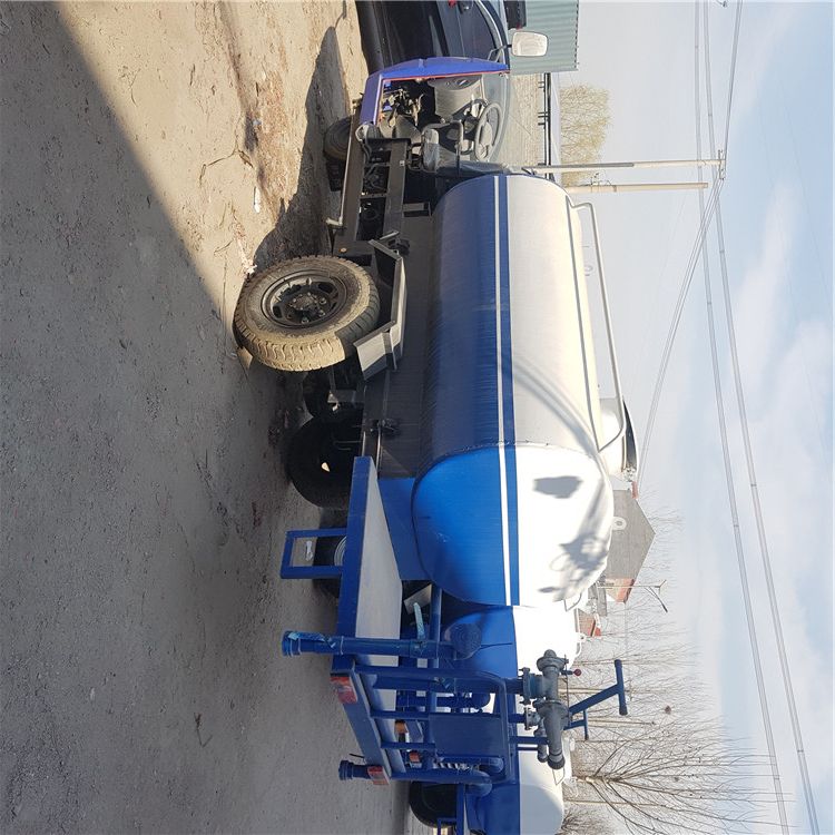 现车出售小型洒水车 3吨三轮洒水车