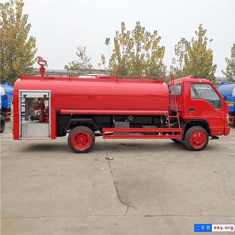 城镇街道巡逻消防车 3方消防车