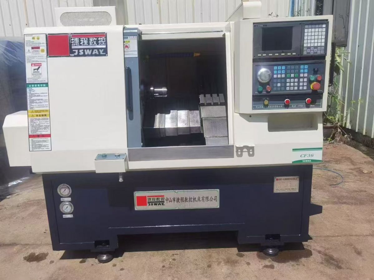 惊爆价乔鸿650精雕机,新代21ma系统,ER32强力主轴7.5千瓦2