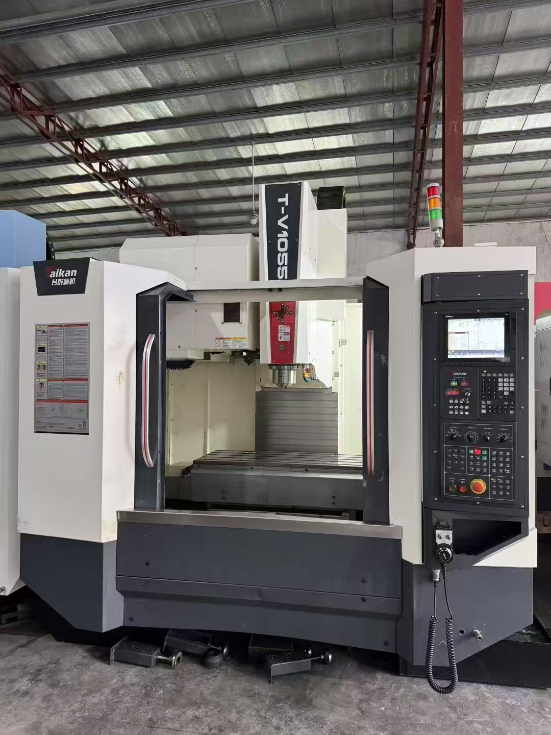 刚刚到仓库一台恒裕1614准新龙门，西门子828D系统