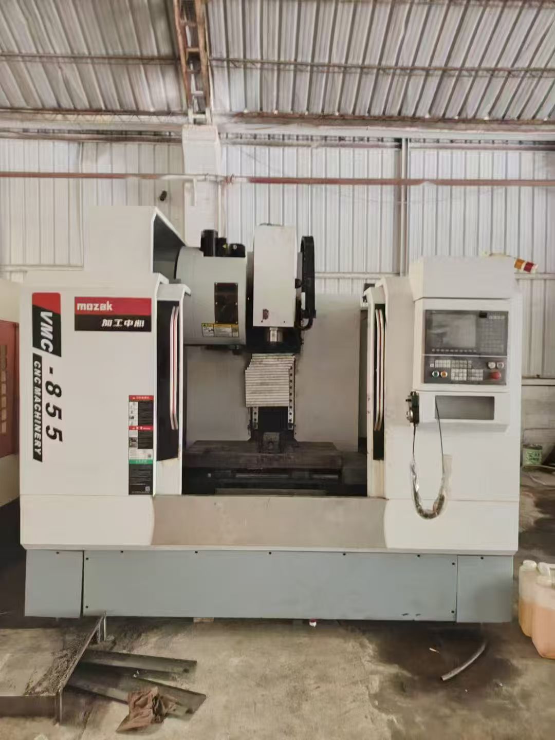 刚刚入库24年855加工中心，三轴行程800/550/550