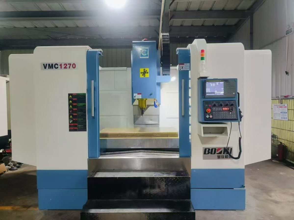 惊爆价双胞胎炬名V850三线滚柱导轨加工中心，新代22MA系统