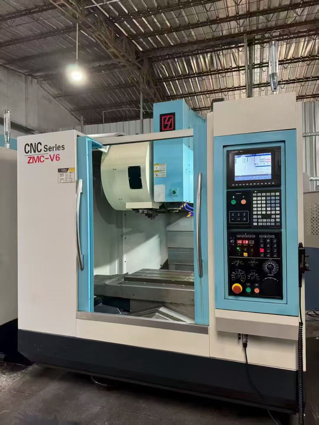 特志远V6加工中心同款3⃣️台，三菱M70系统