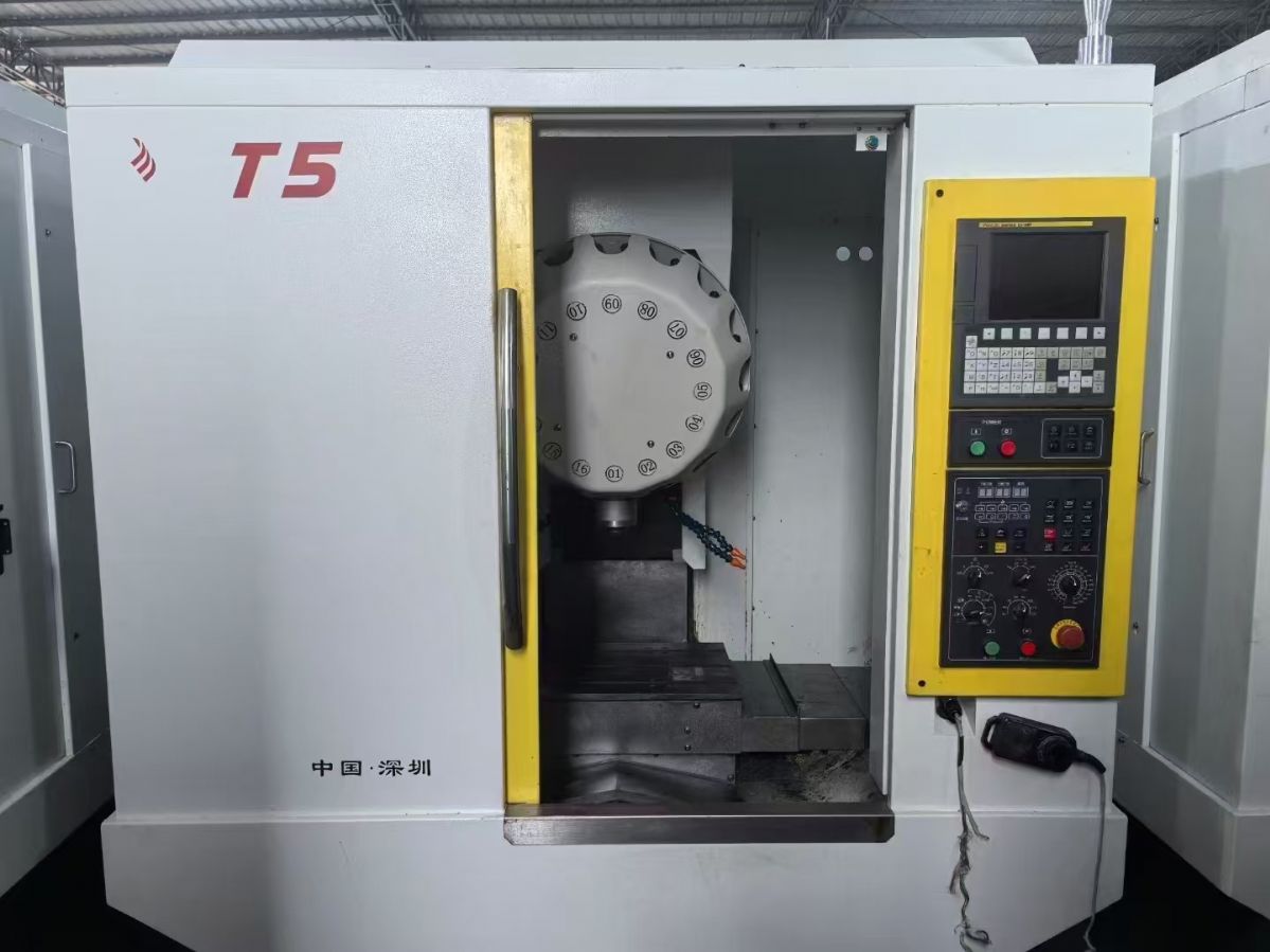 刚刚入库24年855加工中心，三轴行程800/550/550