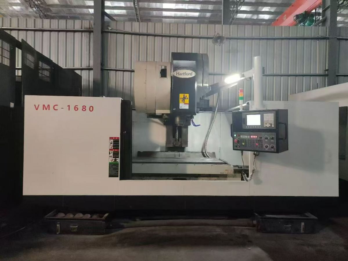 特价台湾协鸿1680三硬轨加工中心 大功率BT50主轴齿轮头