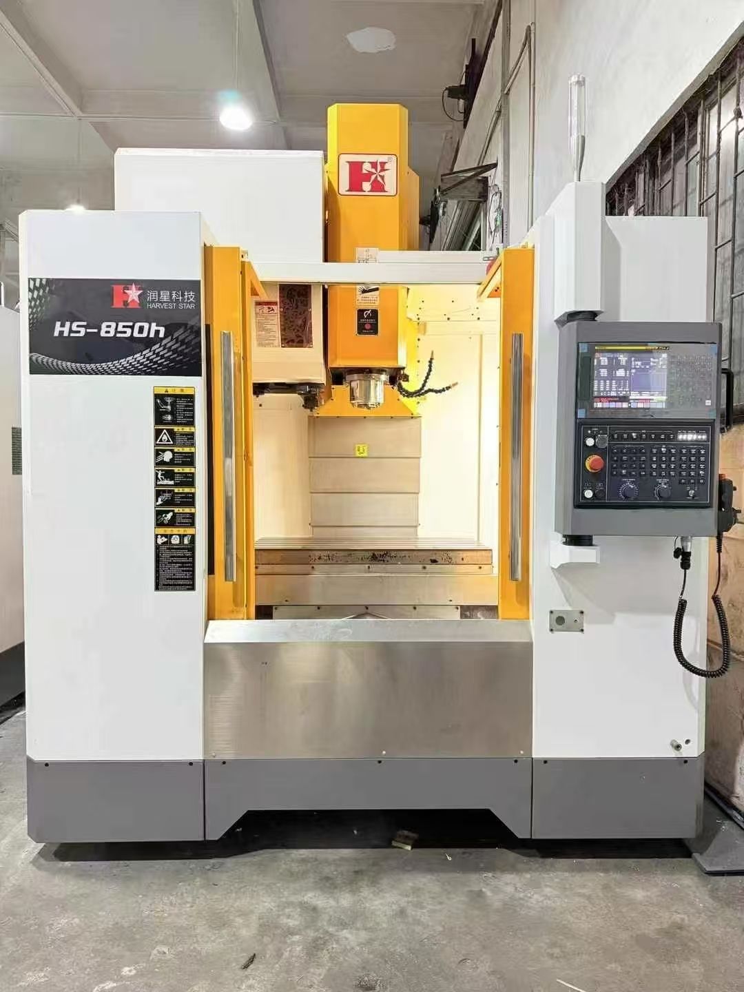 性价比超高，捷勇达v850三线轨加工中心，发那科MFPlus系统