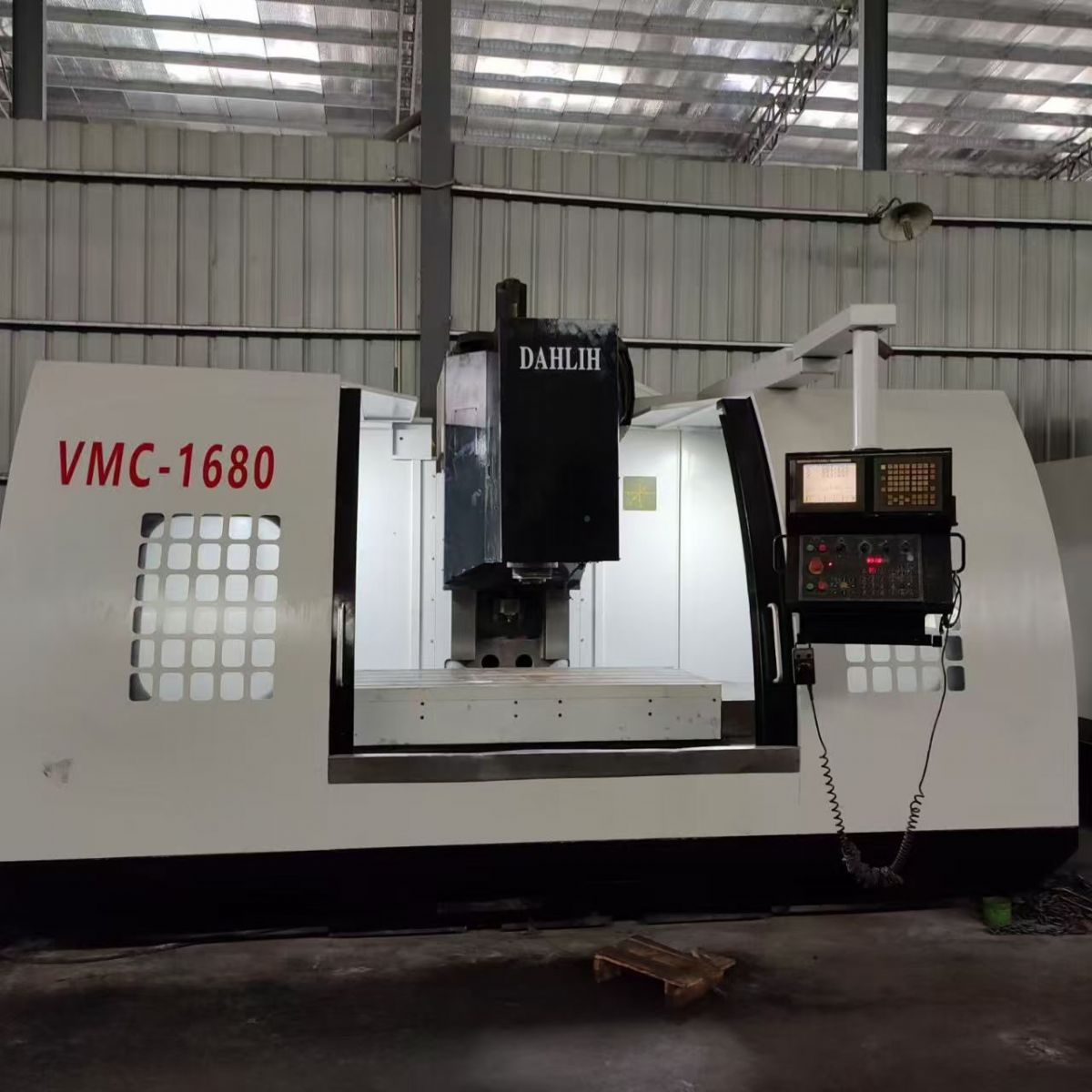 上新台湾仕元VMC-966加工中心，三菱M70系统