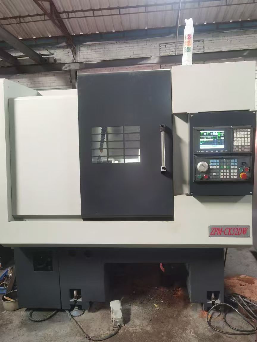 惊爆价广州正准52排刀简易车铣，新代系统，安川加大驱动